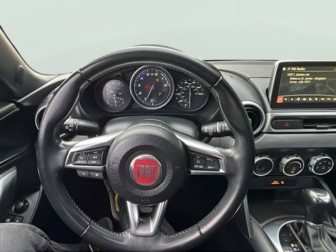 Used 2019 FIAT 124 Spider Classica w/ Technology Group image 12