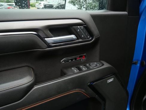 Used 2022 GMC Sierra 1500 AT4 w/ Technology Package AWD/4WD image 17