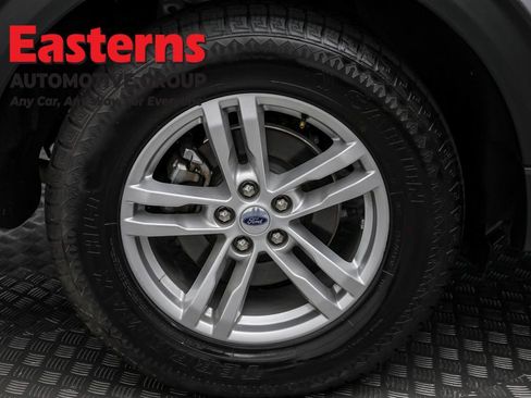 Used 2023 Ford Explorer XLT w/ Equipment Group 202A image 31