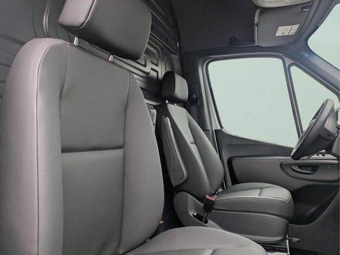 New 2026 Mercedes-Benz Sprinter 2500 image 10