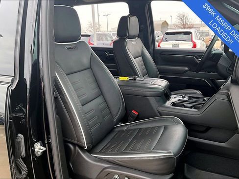 Used 2024 GMC Sierra 2500 AT4X image 10