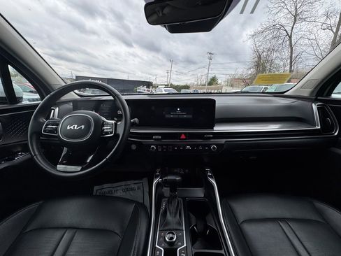 Used 2024 Kia Sorento S AWD/4WD image 15