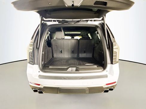 Used 2026 Chevrolet Suburban High Country w/ Sun And Tow Package AWD/4WD image 30