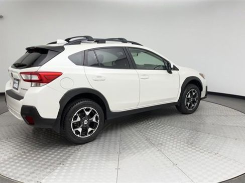 Used 2018 Subaru Crosstrek 2.0i Premium w/ Eyesight System image 2
