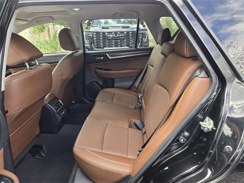 Used 2018 Subaru Outback 2.5i Touring image 14