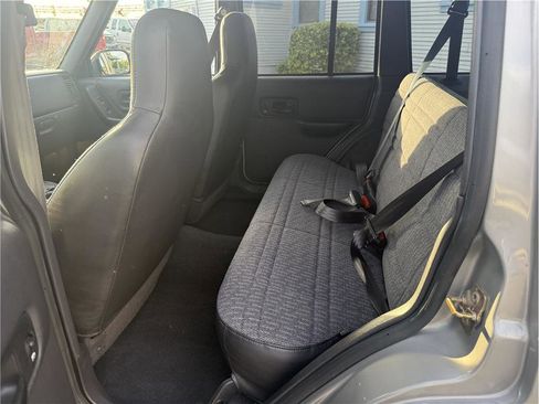 Used 2001 Jeep Cherokee Sport image 11