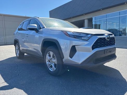 Used 2025 Toyota RAV4 XLE w/ Convenience Package image 3