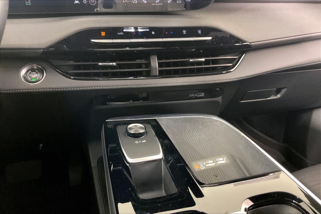 Certified 2025 Buick Enclave Sport Touring w/ Power Package FWD image 8