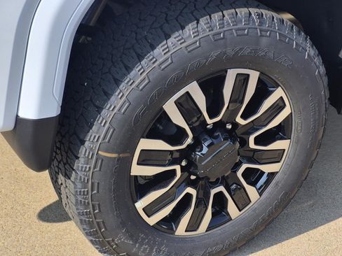 New 2026 GMC Sierra 3500 Denali Ultimate AWD/4WD image 5