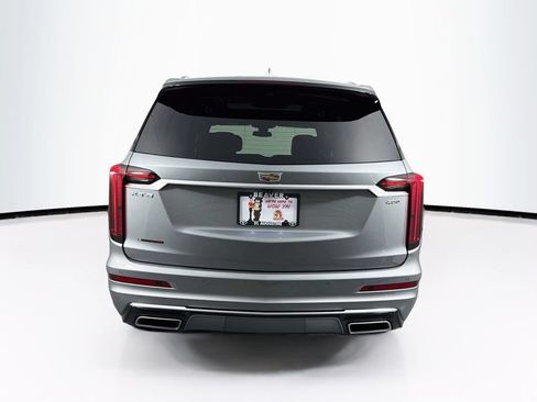 Used 2025 Cadillac XT6 Premium Luxury FWD image 8