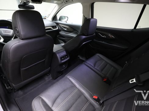 Used 2024 GMC Terrain Denali AWD/4WD image 9