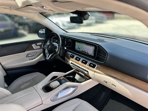 Used 2022 Mercedes-Benz GLE 450 4MATIC w/ Premium Package image 33