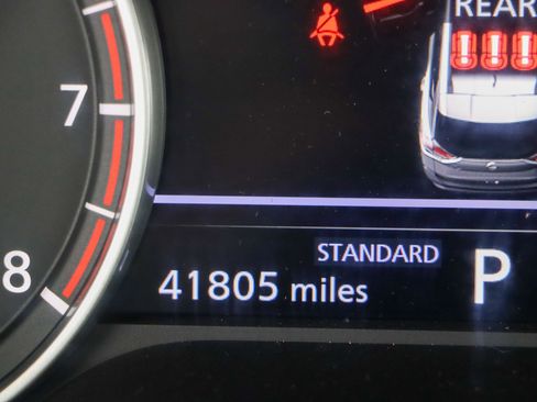 Used 2023 Nissan Rogue SV image 16