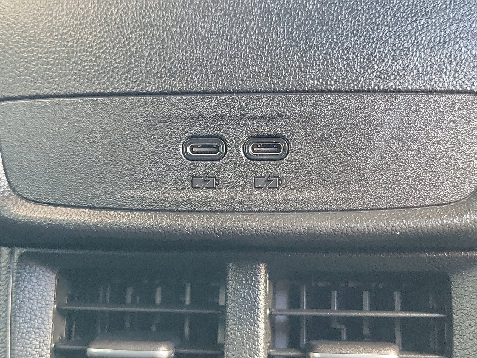 Used 2025 Chevrolet Equinox LT w/ Convenience Package II FWD image 24