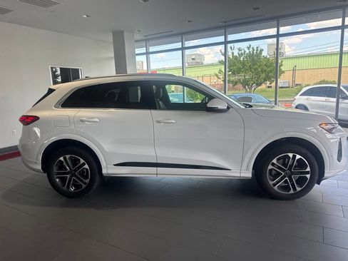 Used 2025 Audi Q5 Premium w/ Convenience Package AWD/4WD image 2