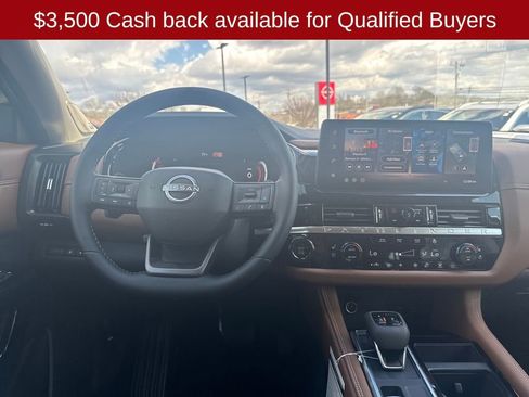 New 2026 Nissan Pathfinder Platinum image 22