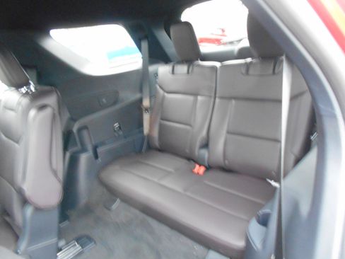 New 2026 Ford Explorer Platinum image 38