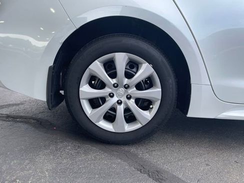 Used 2024 Toyota Corolla LE FWD image 32
