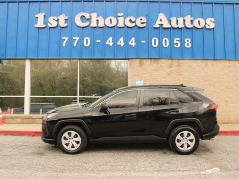 Used 2019 Toyota RAV4 LE FWD image 22
