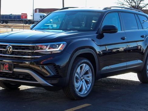 Used 2023 Volkswagen Atlas SE image 3