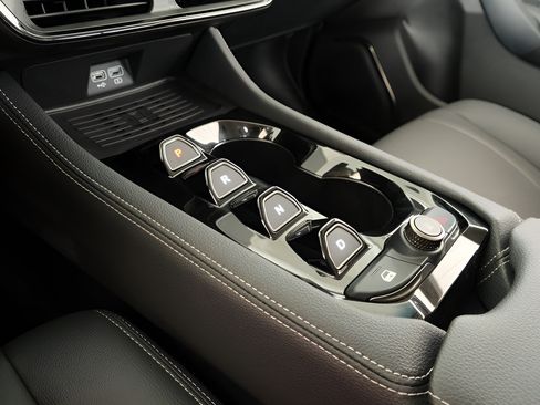 New 2025 VinFast VF 8 Eco AWD/4WD image 11