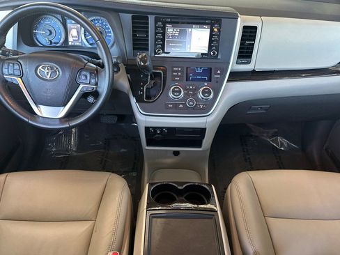 Certified 2020 Toyota Sienna XLE w/ XLE Navigation Package FWD image 16