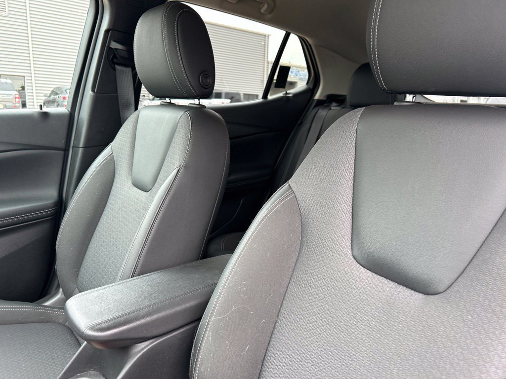 Used 2023 Buick Encore GX Preferred w/ Cold Weather Comfort Package AWD/4WD image 10