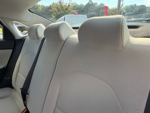 Used 2023 Kia Forte LXS w/ LXS Technology Package FWD image 16