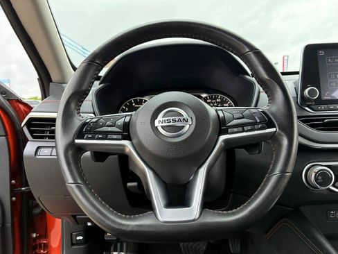 Used 2021 Nissan Altima 2.5 SR w/ SR Premium Package FWD image 16