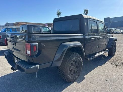 Used 2022 Jeep Gladiator Overland AWD/4WD image 5