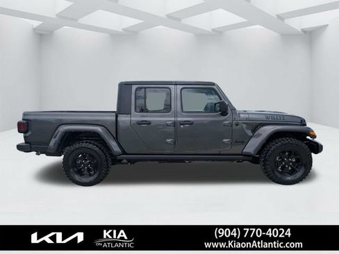Used 2021 Jeep Gladiator Sport AWD/4WD image 2