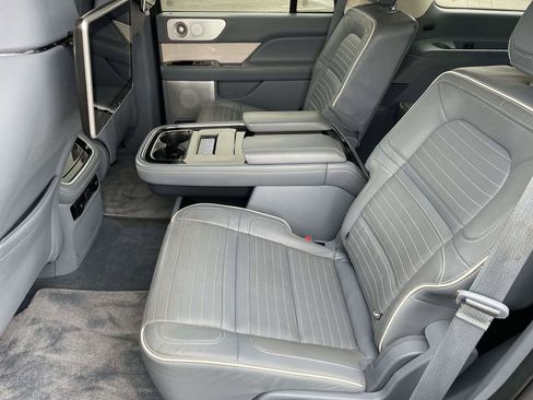 Used 2022 Lincoln Navigator Black Label AWD/4WD image 12
