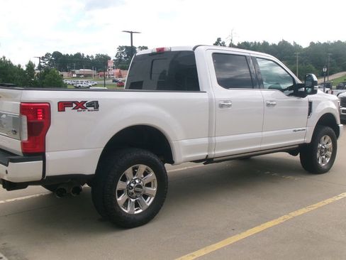 Used 2019 Ford F250 Platinum w/ Platinum Ultimate Package image 6