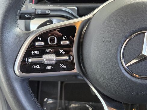 Certified 2023 Mercedes-Benz GLB 250 4MATIC image 22