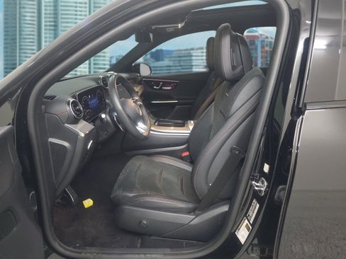 Used 2024 Mercedes-Benz GLC 43 AMG 4MATIC image 30