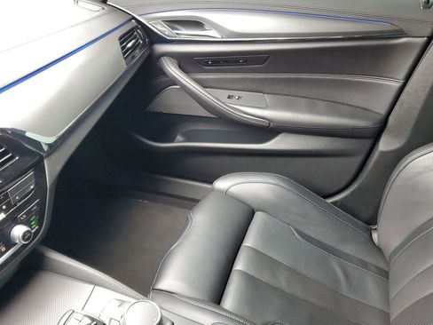 Used 2023 BMW M5 w/ Executive Package image 25