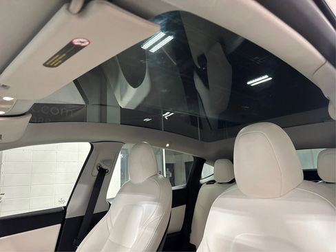 Used 2021 Tesla Model Y Long Range image 26