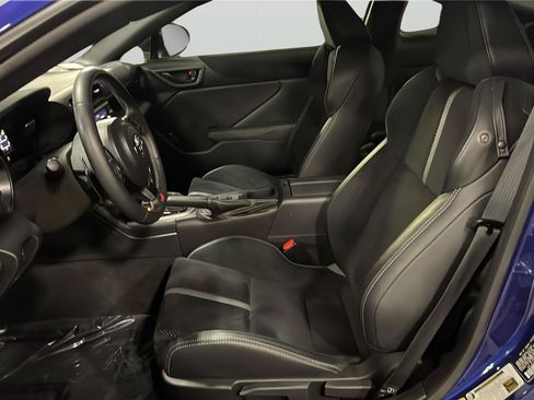 Used 2022 Toyota GR86 Premium RWD image 10