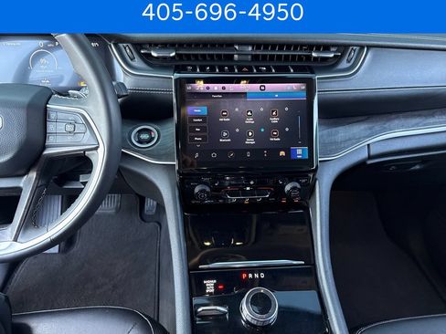 Used 2023 Jeep Grand Cherokee Limited AWD/4WD image 22