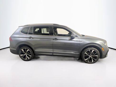 Used 2022 Volkswagen Tiguan SEL R-Line image 4