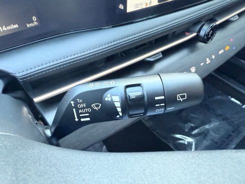 Used 2023 Nissan Ariya FWD image 33