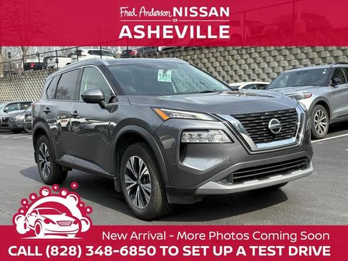 Used 2021 Nissan Rogue SV w/ Premium Package image 1