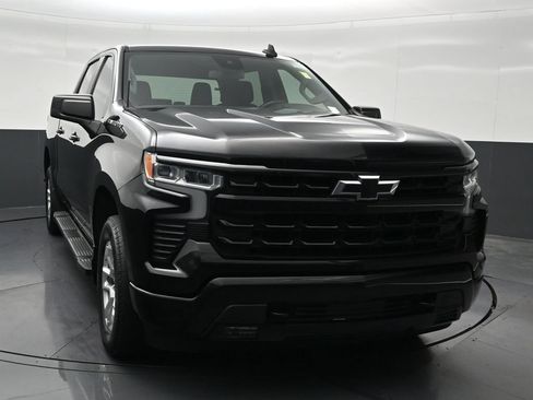 Used 2023 Chevrolet Silverado 1500 RST RWD image 8