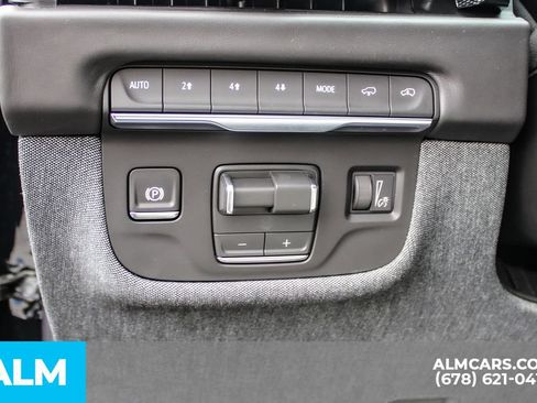 Used 2026 Cadillac Escalade Platinum Sport w/ LPO, Floor Liner Package AWD/4WD image 32