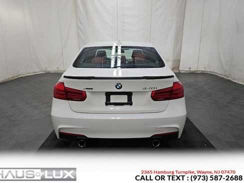 Used 2018 BMW 340i xDrive Sedan w/ Premium Package Essential AWD/4WD image 8
