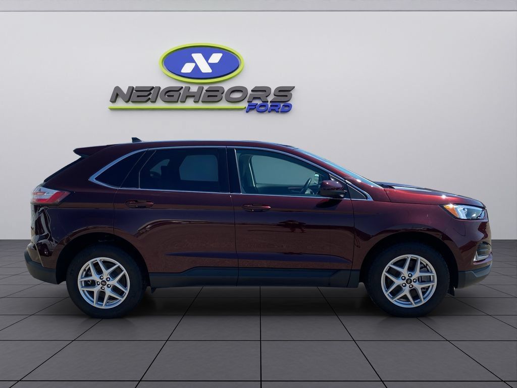 Used 2024 Ford Edge SEL w/ Convenience Package AWD/4WD image 6