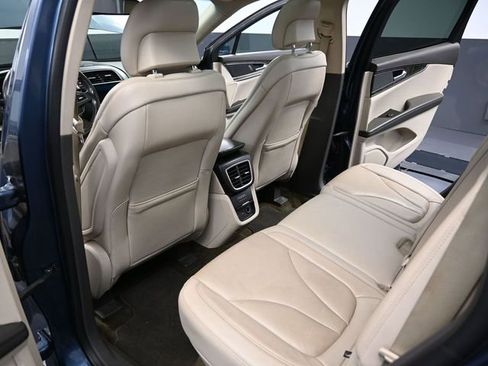 Used 2018 Lincoln MKX Reserve w/ Lincoln MKX Climate Package image 35