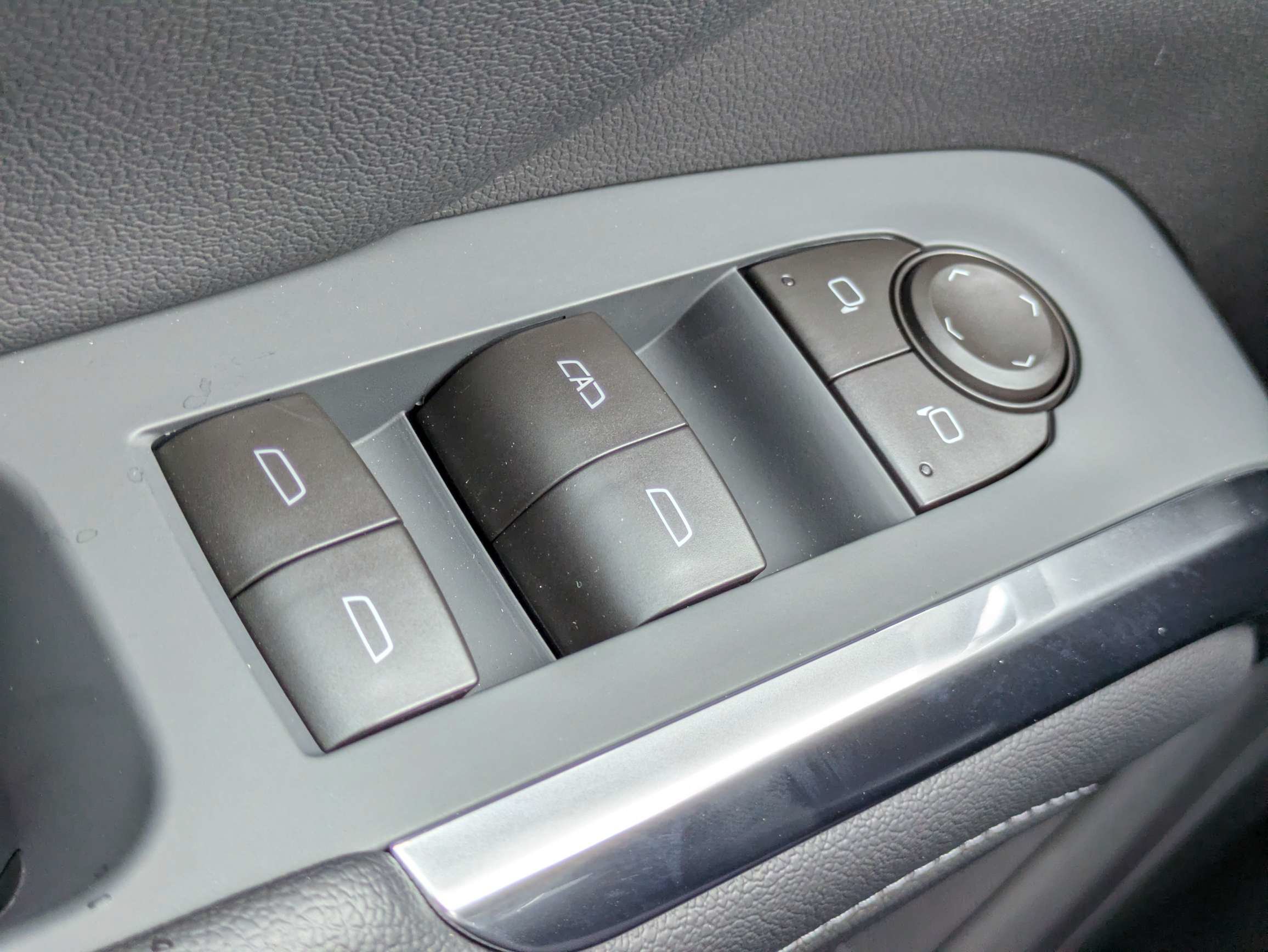 New 2027 Chevrolet Traverse LT w/ Midnight/Sport Edition AWD/4WD image 14
