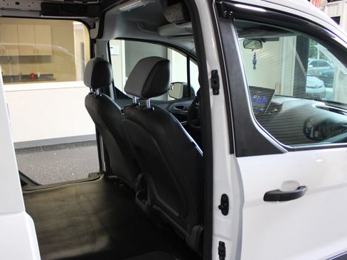Used 2018 Ford Transit Connect XL FWD image 25