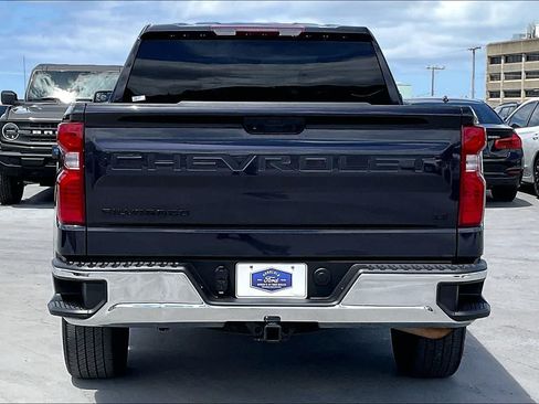 Used 2023 Chevrolet Silverado 1500 LT w/ LPO, Dark Essentials Package AWD/4WD image 5